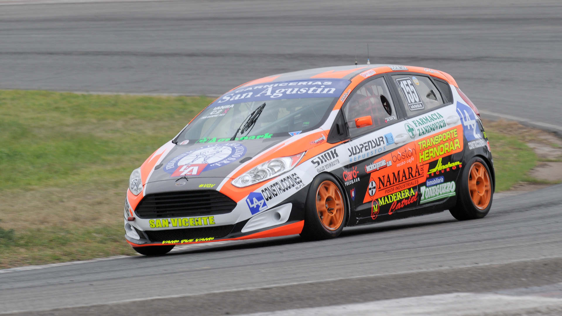 Gastón Iansa obtiene su primera pole position