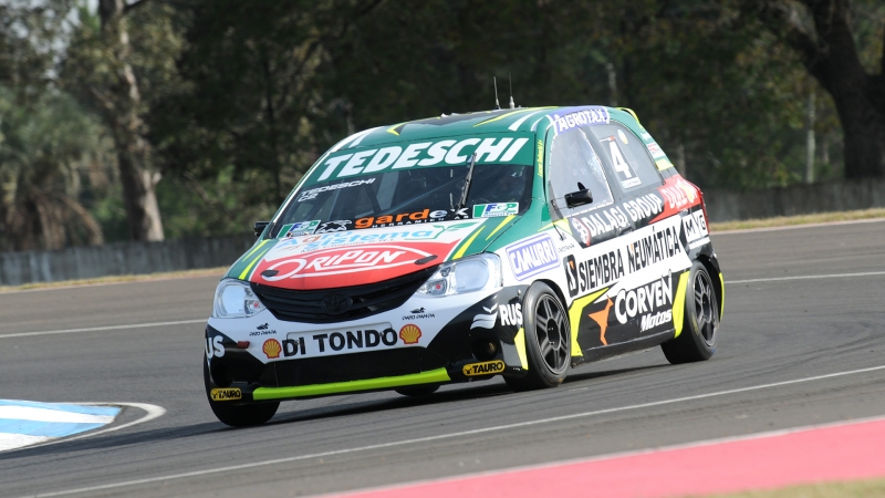 Lucas Tedeschi, en el mano a mano vecinal