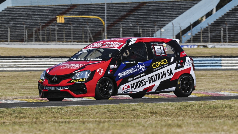 Alex Conci, entre los titulares