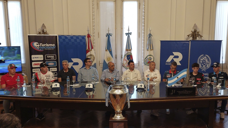 Se presentó el Gran Premio Coronación