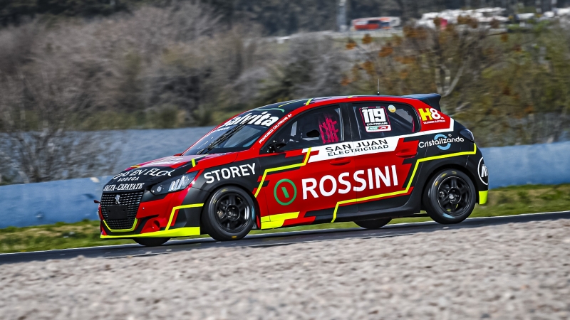 Francisco Coltrinari debuta en la pole position