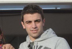 Esteban Sarry probó por primera vez el Corsa