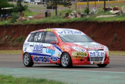 <b>Parejos hasta en la pista</b>