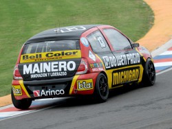Sigue dominando Fernández