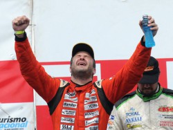 Giacoponi, ganador y l?der