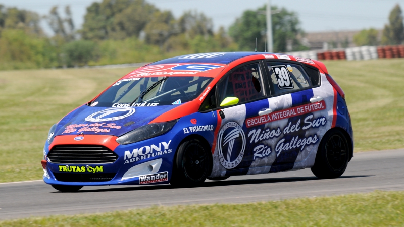 Ivan Alberoni vende Ford Fiesta Kinetic