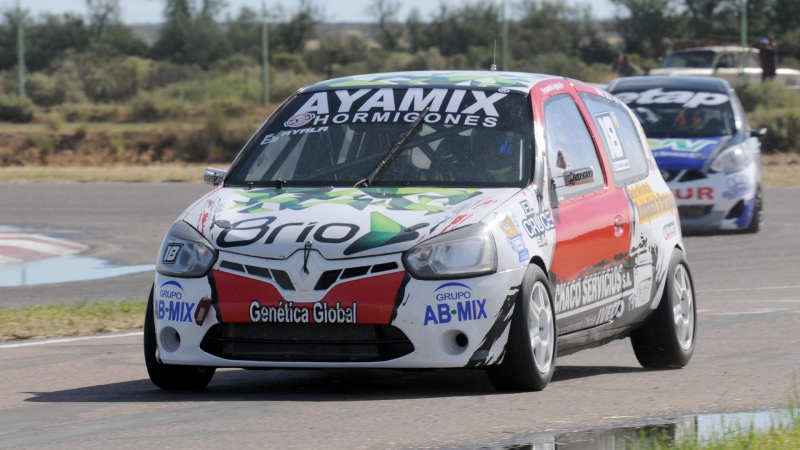 Fernando Ayala acelera en punta