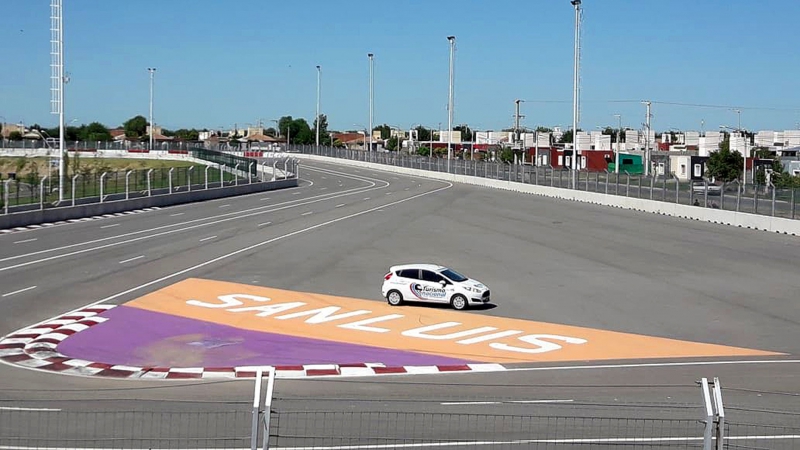 Visita al Autódromo José Carlos Bassi
