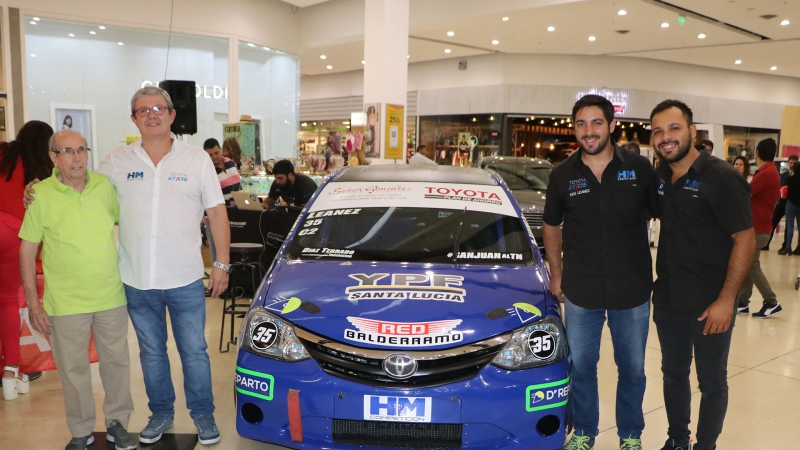 Presentación en sociedad