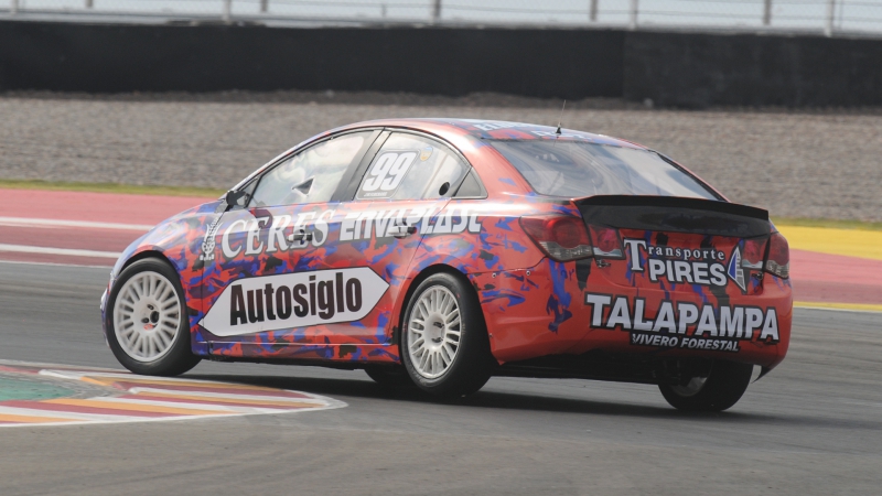 Castellano Power Team se preparó en Olavarría