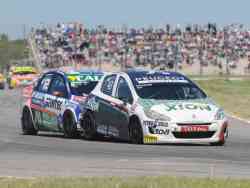Agustín Calamari (Peugeot 308), por delante de Emanuel Moriatis