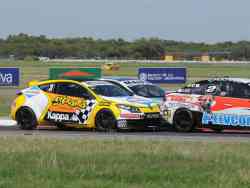 Guillermo Ortelli estrenó uno de los dos Renault Mégane RS 